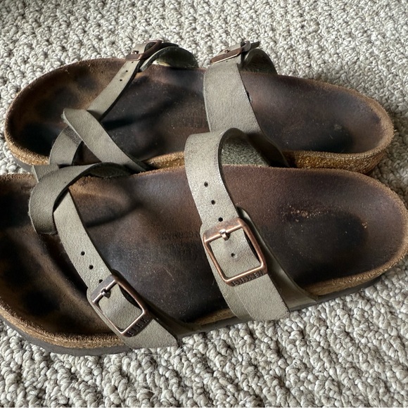Casual Olive Green Buckle Sandals - Picture 1 of 3